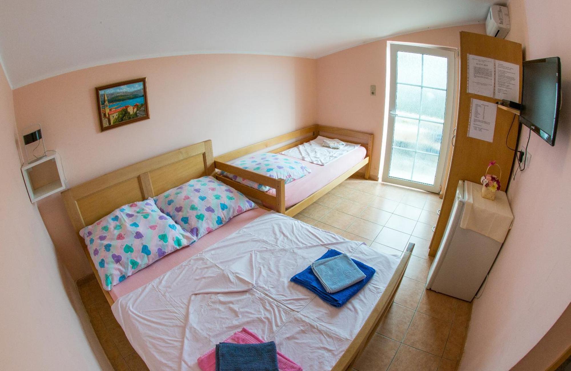 Guest House Almond Bečići Habitación foto